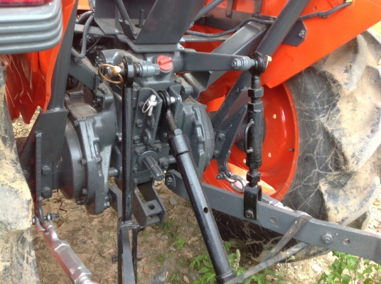 ปัญญาแทรคเตอร์มาแล้ว...จัดมาให้ครับ คูโบต้า L2808  พร้อมเครื่องตัดหญ้า 110ม. (ใหม่)