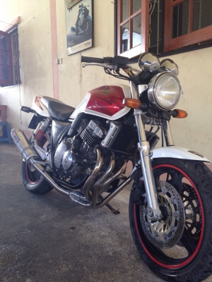 ธารนนทบุรี//ขาย honda cb400 ปี95 ท่อแต่งยกเส้น อินวอยท์ ราคา60,000บาท ธารนนทบุรี//ขาย honda cb400 ปี95 ท่อแต่งยกเส้น อินวอยท์ ราคา60,000บาท