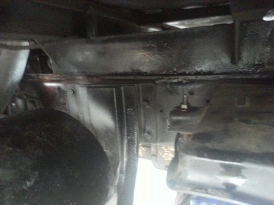 รถอีซูซุ 6 ล้อ ตู้เย็น เปลื่ยนเครื่อง 120 แรงม้า ปี 38 สนใจติดต่อ 081 - 6079515 รถอีซูซุ 6 ล้อ ตู้เย็น เปลื่ยนเครื่อง 120 แรงม้า ปี 38 สนใจติดต่อ 081 - 6079515