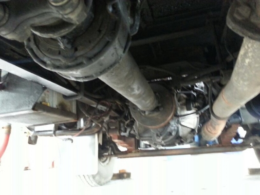 รถอีซูซุ 6 ล้อ ตู้เย็น เปลื่ยนเครื่อง 120 แรงม้า ปี 38 สนใจติดต่อ 081 - 6079515 รถอีซูซุ 6 ล้อ ตู้เย็น เปลื่ยนเครื่อง 120 แรงม้า ปี 38 สนใจติดต่อ 081 - 6079515