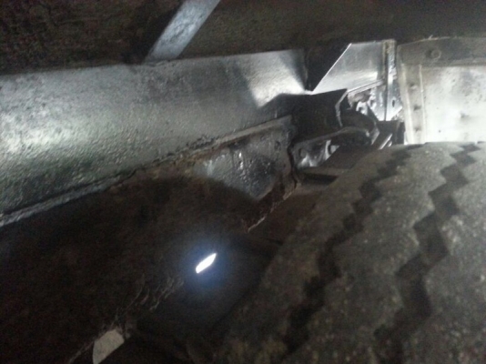 รถอีซูซุ 6 ล้อ ตู้เย็น เปลื่ยนเครื่อง 120 แรงม้า ปี 38 สนใจติดต่อ 081 - 6079515 รถอีซูซุ 6 ล้อ ตู้เย็น เปลื่ยนเครื่อง 120 แรงม้า ปี 38 สนใจติดต่อ 081 - 6079515