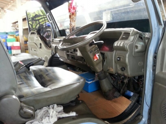 รถอีซูซุ 6 ล้อ ตู้เย็น เปลื่ยนเครื่อง 120 แรงม้า ปี 38 สนใจติดต่อ 081 - 6079515 รถอีซูซุ 6 ล้อ ตู้เย็น เปลื่ยนเครื่อง 120 แรงม้า ปี 38 สนใจติดต่อ 081 - 6079515