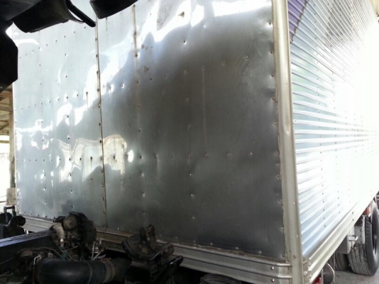 รถอีซูซุ 6 ล้อ ตู้เย็น เปลื่ยนเครื่อง 120 แรงม้า ปี 38 สนใจติดต่อ 081 - 6079515 รถอีซูซุ 6 ล้อ ตู้เย็น เปลื่ยนเครื่อง 120 แรงม้า ปี 38 สนใจติดต่อ 081 - 6079515