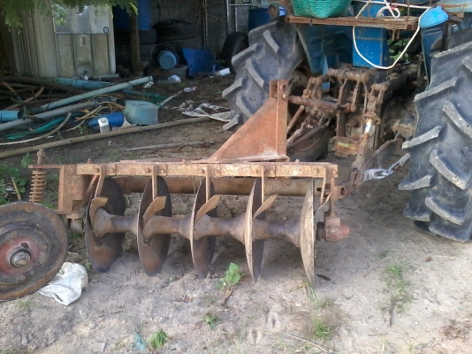 ขายรถไถiseki 35แรง พร้อมผานพรวน5ใบ โคลงผาน3