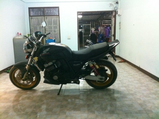 CB400 y98 อินวอย สพม แท้ๆ ครับ ราคา 79000 ครับ