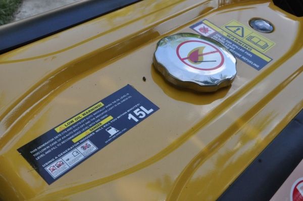 ขายเครื่องปั่นไฟ CATZ2500S (2.5KW) สภาพสวยเดิมยังไม่เคยใช้งานในไทย16,000เท่านั้น!!