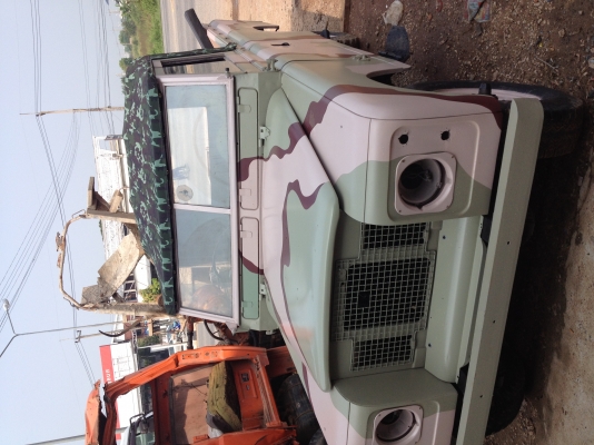 แลนด์โลเวอร์s3 ลายพรางแลคเกอร์ด้าน 180,000 บาท