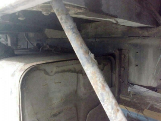 รถอีซูซุ 10 ล้อ รั้ว KT920. 165 แรงม้า. สนใจติดต่อ 081 - 6079515 รถอีซูซุ 10 ล้อ รั้ว KT920. 165 แรงม้า. สนใจติดต่อ 081 - 6079515