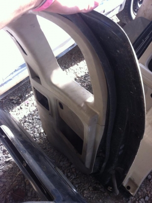 ขายประตูแค๊ป Vigo 1 คู่