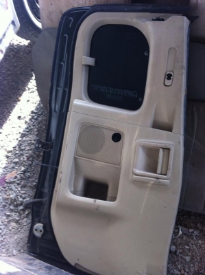 ขายประตูแค๊ป Vigo 1 คู่