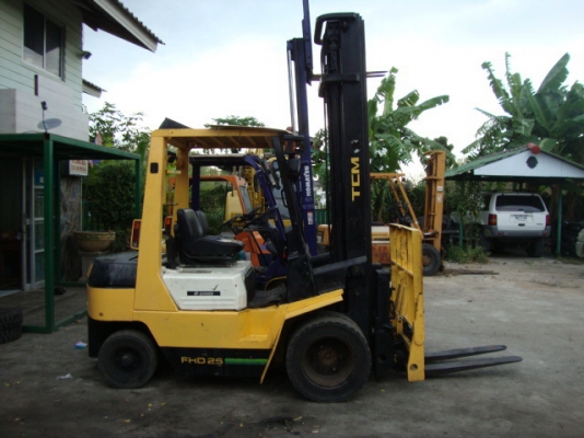 +++++ ขายด่วน !!! รถโฟล์คลิฟท์  T.C.M.  FD25-Z5  (รถนอก  สภาพดี  ชม. น้อย ) เสา  7  เมตร  เครื่องยนต์ดีเซล  เกียร์ออโตเมติค  งาฮิ้งค์โฟล์ค  ล้อหน้าคู่  ยางตัน  ***  สนใจเข้ามาลองรถก่อนครับ  ราคาคุยกันได้ ***