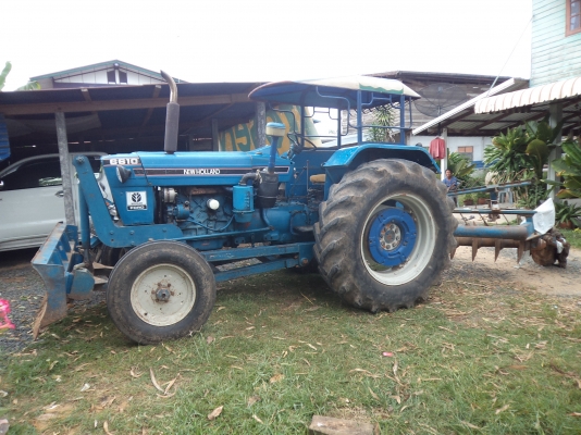 ขายรถไถฟอร์ด อุปกรดันหน้า-ผานหลังสภาพดีพร้อมใช้งานคับ