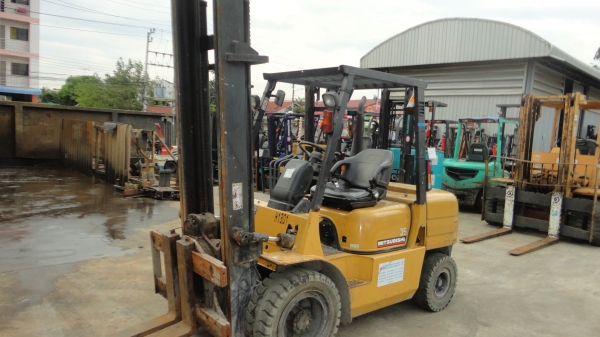 ขายรถ MITSUBISHI fd35 (ดีเซล)เสาสูง 4 เมตร เครื่องยนต์ 4 สูบ