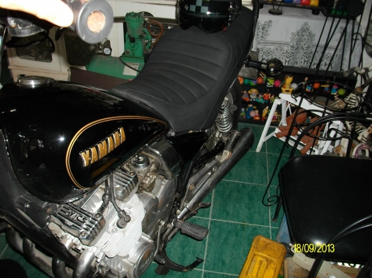 yamaha xj400สภาพเดิมระบบทุกอย่างใช่ได้หมดทะเบียนพร้อมโอน49000บาท