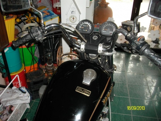 yamaha xj400สภาพเดิมระบบทุกอย่างใช่ได้หมดทะเบียนพร้อมโอน49000บาท