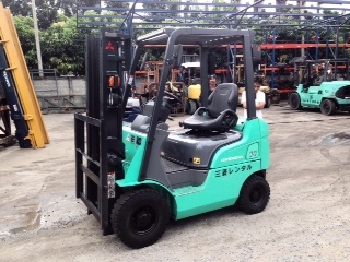 **เปิดตู้** ** LOT 8/11/2556 ** เปิดตู้สดๆ ร้อนๆ เมื่อเช้า 1 ตู้ ค่า ^^ สนใจติดต่อขอดูของได้ที่ 083-062-0223 ค่า ** ของแท้ของดี ต้อง ทีดี มอเตอร์เวิร์คส์ เท่านั้น ค่า ^__^