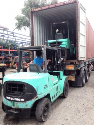 **เปิดตู้** ** LOT 8/11/2556 ** เปิดตู้สดๆ ร้อนๆ เมื่อเช้า 1 ตู้ ค่า ^^ สนใจติดต่อขอดูของได้ที่ 083-062-0223 ค่า ** ของแท้ของดี ต้อง ทีดี มอเตอร์เวิร์คส์ เท่านั้น ค่า ^__^