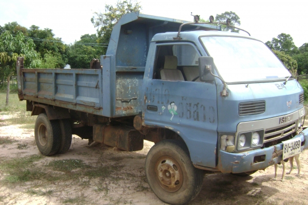 ขายหกล้อดั้ม KS เครื่อง 4BE1 ฝาดำ พร้อมใช้