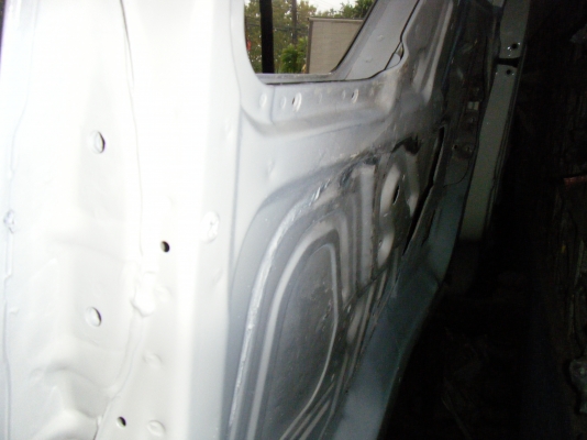 ประตู10ล้อมิตซูบิชิFUSO ส่งให้คุณยุทธนา จากอ.เพ็ญ อุดรธานี แล้วครับ ขอบคุณครับ