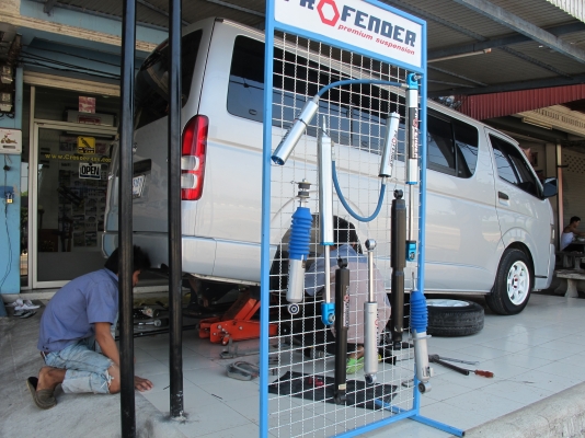 ขายชุดอัพเกรดช่วงล่างรถตู้คอมมูเตอร์ ขายชุดอัพเกรดช่วงล่างรถตู้คอมมูเตอร์