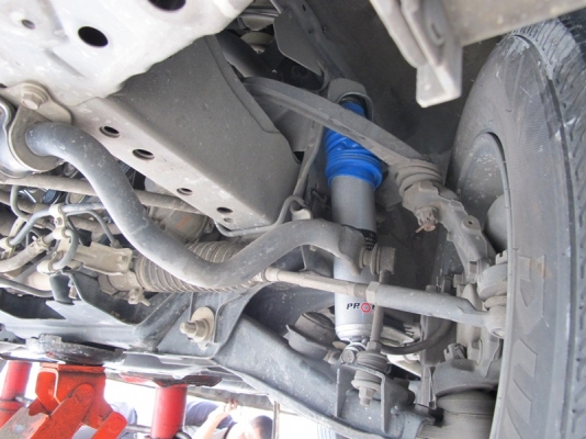 ขายชุดอัพเกรดช่วงล่างรถตู้คอมมูเตอร์ ขายชุดอัพเกรดช่วงล่างรถตู้คอมมูเตอร์