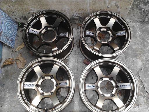 TE37 15 และยาง195R15C หลายเส้นถูกๆครับ