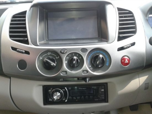 รถบ้าน ฝากขาย มือเดียว ไม่เคยทำสีแม้แต่ชิ้นเดียว อุปกรณ์ตกแต่งครบ มีเนวิเกเตอร์ ช่วงล่างทำเกือบแสน สวยจัด สภาพพร้อมใช้งาน มาดูรถก่อนหรือทดลองขับดูได้ ไม่ดีจริงไม่ต้องเอาไป