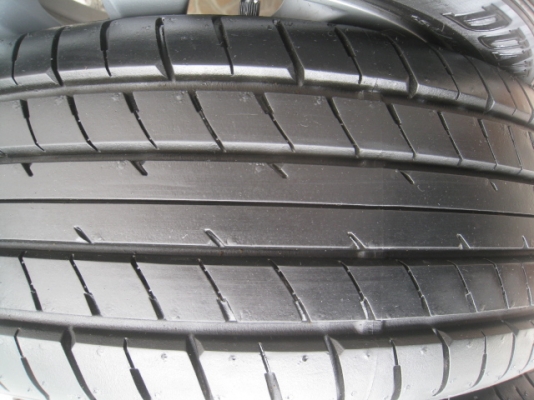 ขายล้อแม็กป้ายแดง Mitsu Attrage 15"x5.5" et38 4รู100 +ยางปี2613 ใช้มา 2xx km  สนใจติดต่อเล็กคลองสามครับ (081-3747940)