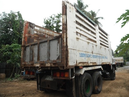 ขายรถบรรทุก 10 ล้อดั๊พม์ ยี่ห้อ HINO รุ่น 1 เพลา ดั๊พม์เกษตร ขายรถบรรทุก 10 ล้อดั๊พม์ ยี่ห้อ HINO รุ่น 1 เพลา ดั๊พม์เกษตร