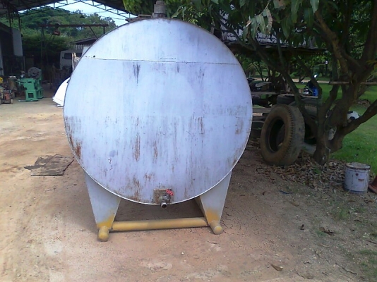 ถังน้ำมัน ขนาด 9,000 ลิตร สภาพใหม่ แบบตั้งพื้น