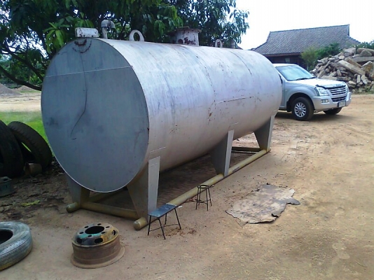 ถังน้ำมัน ขนาด 9,000 ลิตร สภาพใหม่ แบบตั้งพื้น