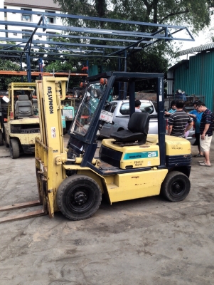 ***ส่งรถลูกค้าโคราช*** KOMATSU FD25-11 เสา3เมตร ***ส่งรถลูกค้าโคราช*** KOMATSU FD25-11 เสา3เมตร