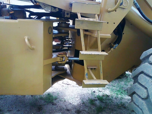 รถตัก KOMATSU 515 เครื่อง อีซูสุ 6BD รถสวย ราคาต่อรองได้