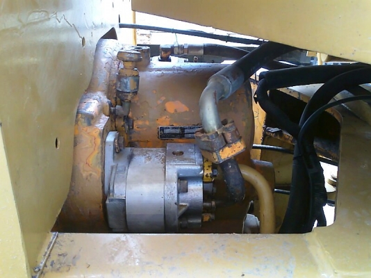 รถตัก KOMATSU 515 เครื่อง อีซูสุ 6BD รถสวย ราคาต่อรองได้