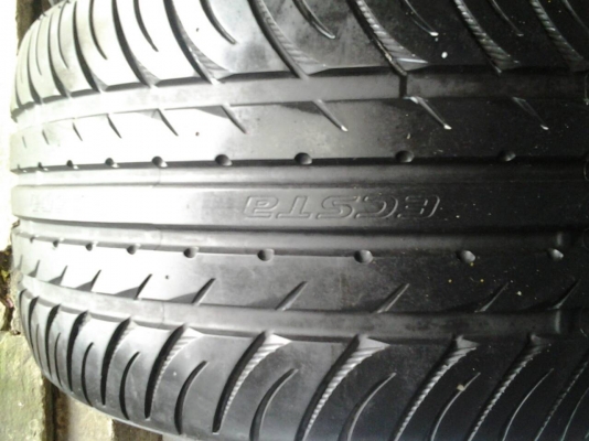 ขายยาง KUMHO KU31 235/35/19 , 275/30/19 ปี11 ชุดละ 12,500 บาท