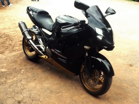 ขายด่วน นินจา zx12r ปี 2002 เครื่อง 1,200 หัวฉีด ทะเบียน
