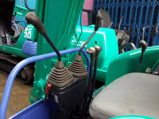 ขายรถขุด KOMATSU รุ่น PC30FR แทร็กเหล็ก มือสองญี่ปุ่น