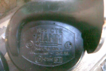 แตรคู่ยุโรปเป็นแตรคู่เสียงดังเพราะครับเป็นของอิตาลีสวยๆครับรับประกันคุณภาพเสียงครับนิ่มดังเพราะแน่นอนครับราคานี้คุ้มครับ