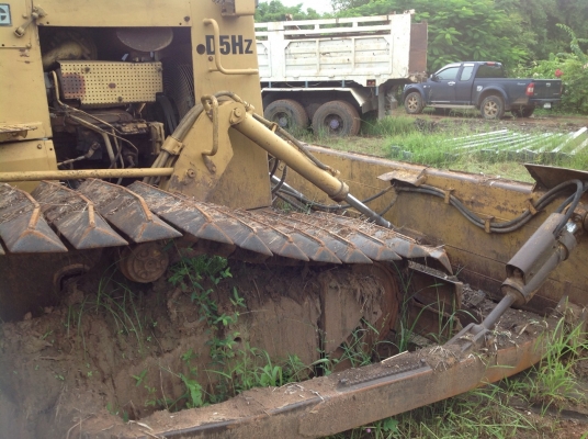 ขายรถแทรกเตอร์ H5Dz ตีนเป็ด เกียร์ตัด เครื่องดี สภาพดีพร้อมใช้งานครับ