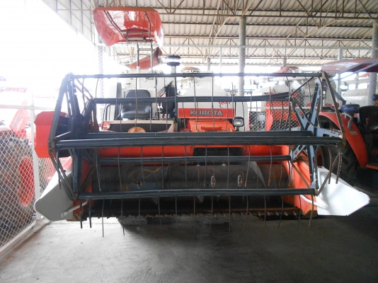 ขายรถเกี่ยวนวดข้าว คูโบต้า DC-60