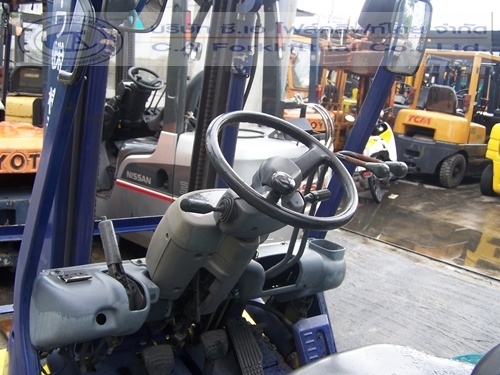 ขาย รถโฟล์คลิฟท์ KOMATSU รุ่น FD18T-17