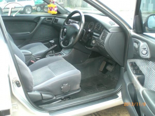 toyota corona ท้ายโด่งไฟท้ายแยก สภาพสวยพร้อมใช้