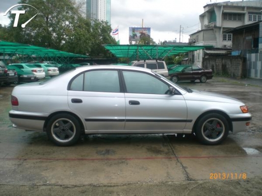 toyota corona ท้ายโด่งไฟท้ายแยก สภาพสวยพร้อมใช้