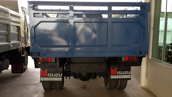 ขาย 6ล้อดั้ม ISUZU NPR 115  ขาย 570,000 โทร 081-8507085 (เอ)