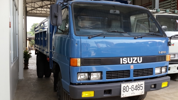 ขาย 6ล้อดั้ม ISUZU NPR 115  ขาย 570,000 โทร 081-8507085 (เอ)