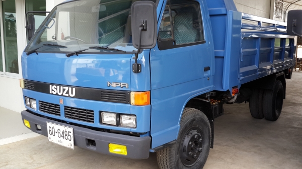 ขาย 6ล้อดั้ม ISUZU NPR 115  ขาย 570,000 โทร 081-8507085 (เอ)