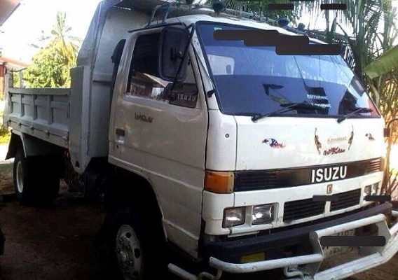 **580,000 บ.ต่อรอง**ขาย6ล้อดั๊มสวยๆเครื่องใหญ่ ISUZU NPR 115 JAANPR59LK ห้างแท้ หูช้าง วางเครื่อง6BD1 165HP(ลงเล่ม) แน่นแรง อึด ช่วงล่างใหญ่Fหน้า-หลัง คัสซีดีสวยไม่ปะไม่ดาม กระบะดั๊ม6ตันยิงหน้า สภาพดี พื้นดีข้างดีไม่มีผุ ยาง8.25ดี6เส้น หัวสวยภายในสวยคอนโซ **580,000 บ.ต่อรอง**ขาย6ล้อดั๊มสวยๆเครื่องใหญ่ ISUZU NPR 115 JAANPR59LK ห้างแท้ หูช้าง วางเครื่อง6BD1 165HP(ลงเล่ม) แน่นแรง อึด ช่วงล่างใหญ่Fหน้า-หลัง คัสซีดีสวยไม่ปะไม่ดาม กระบะดั๊ม6ตันยิงหน้า สภาพดี พื้นดีข้างดีไม่มีผุ ยาง8.25ดี6เส้น หัวสวยภายในสวยคอนโซ