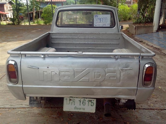 ชายมาสด้า1000 รถแทบไม่ผุเลยคับ ชายมาสด้า1000 รถแทบไม่ผุเลยคับ