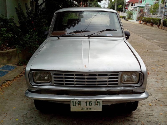 ชายมาสด้า1000 รถแทบไม่ผุเลยคับ ชายมาสด้า1000 รถแทบไม่ผุเลยคับ