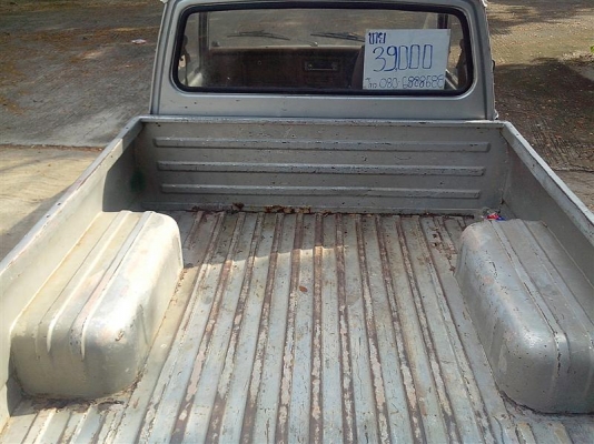 ชายมาสด้า1000 รถแทบไม่ผุเลยคับ ชายมาสด้า1000 รถแทบไม่ผุเลยคับ